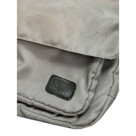Gray Kenneth Cole Reaction Messenger Bag With Adjustable Shoulder Strap & Multip - Picture 2 of 11
